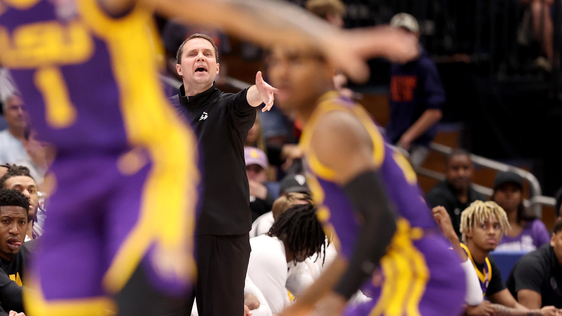 
                        From firing to rehiring: How Will Wade returned to LSU in a new era of college sports
                    