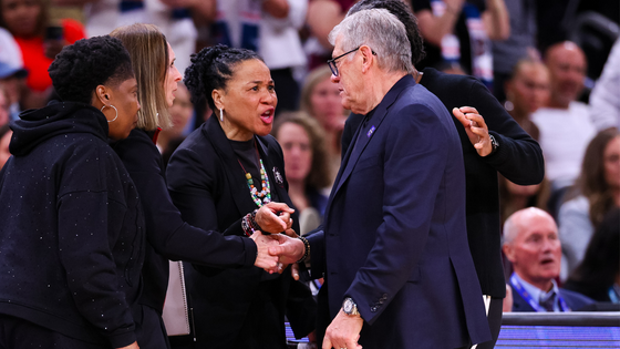 dawn-staley-geno-getty.png