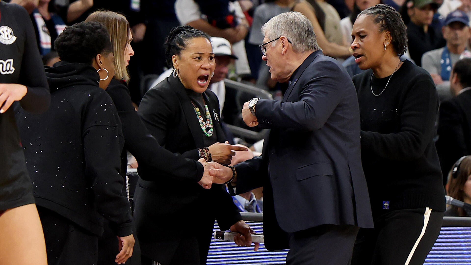 Auriemma Apologizes After Postgame Confrontation with Staley