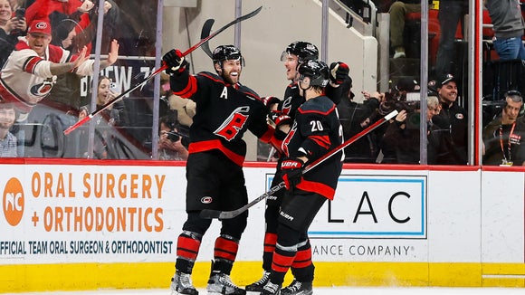 Bruins vs Hurricanes