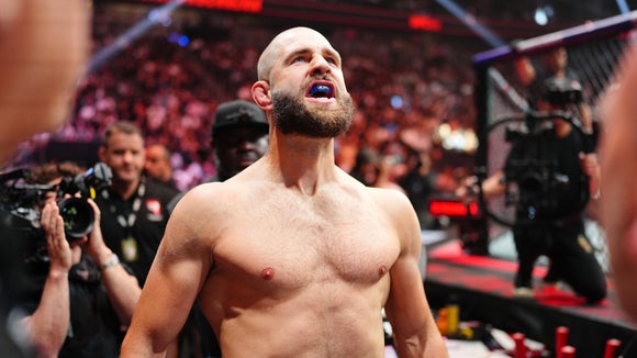 Carlos Ulberg vs. Jiri Prochazka Pick To Win