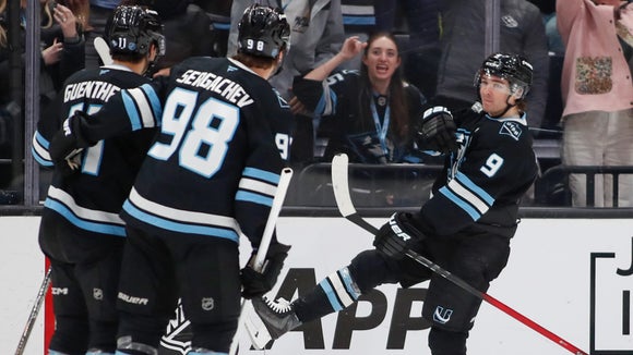 Predators vs Mammoth