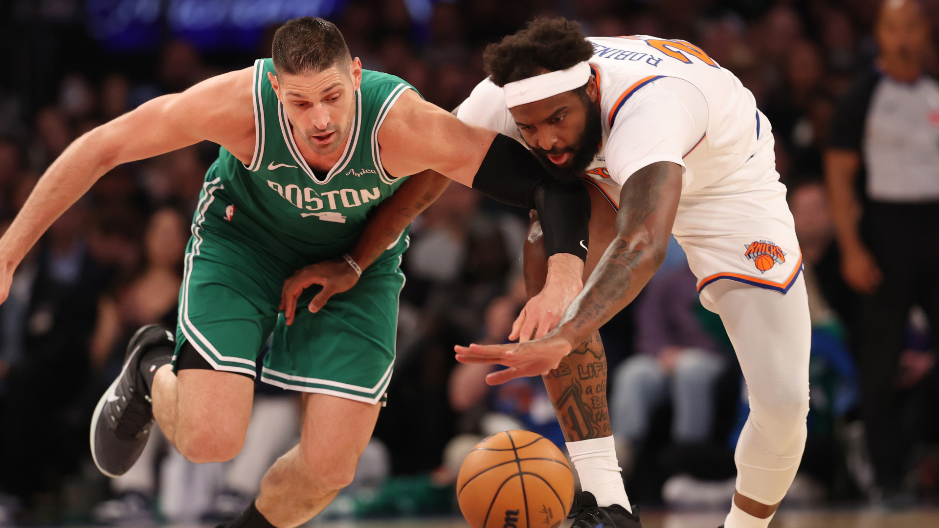 2026 NBA playoff picture: Projected bracket and who's clinched as Knicks stay alive for East's No. 2 seed