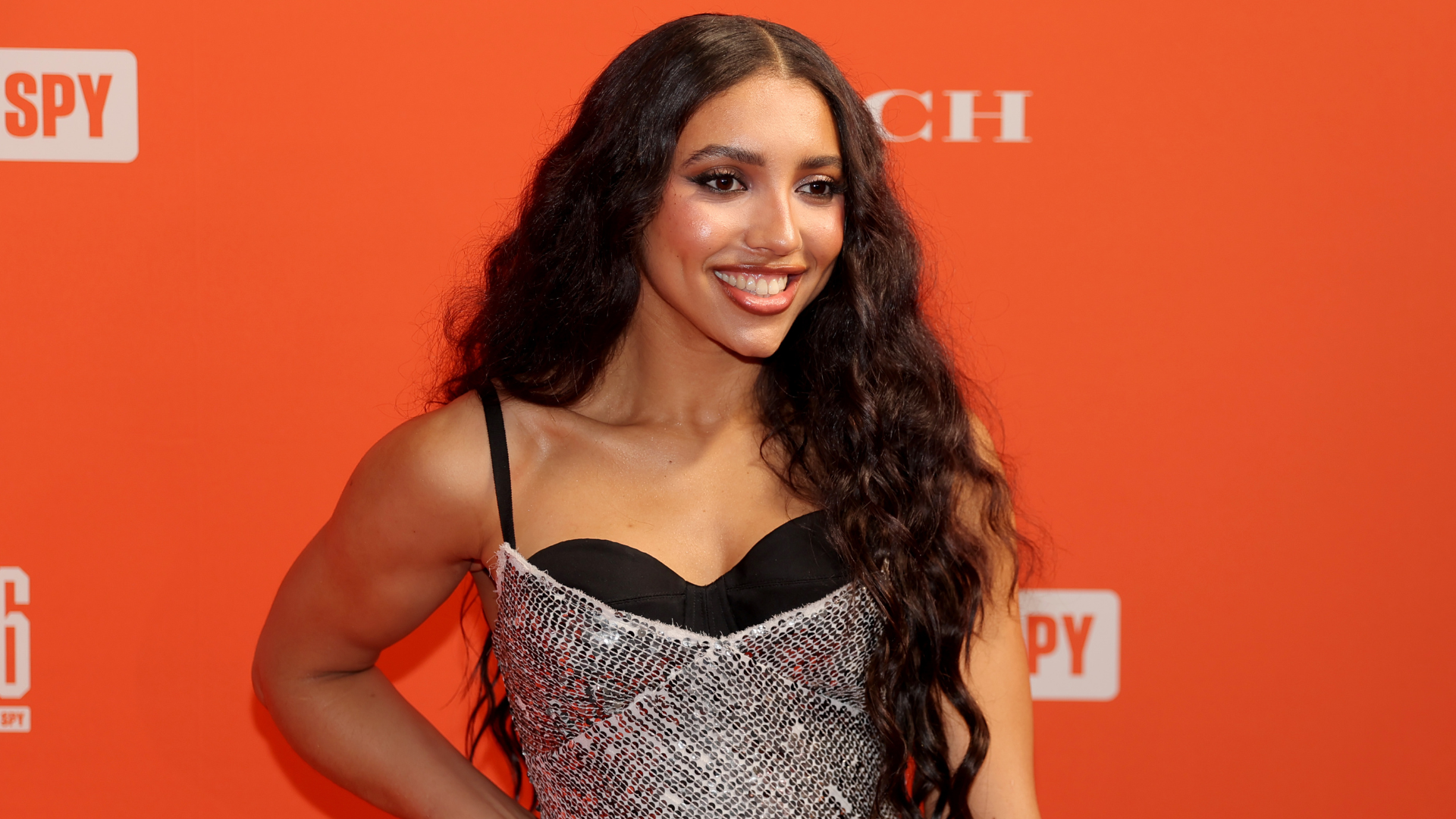 2026 WNBA Draft: How much will No. 1 overall pick Azzi Fudd make in her rookie season with the Dallas Wings?