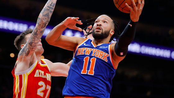 jalen-brunson-hawks.png
