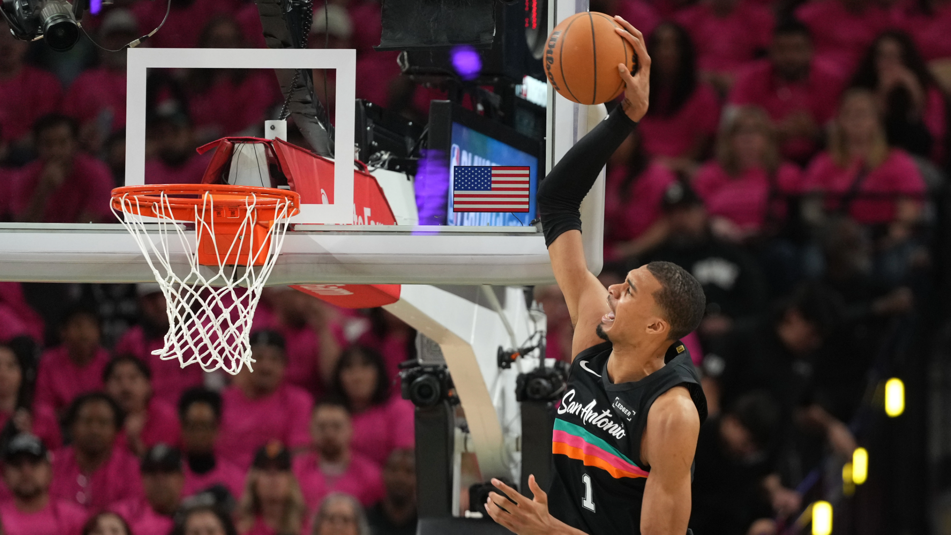 NBA Playoffs: Peringkat Kinerja Game 1 Saat Victor Wembanyama, Luke Kennard Bawa Tim Mereka ke Kemenangan