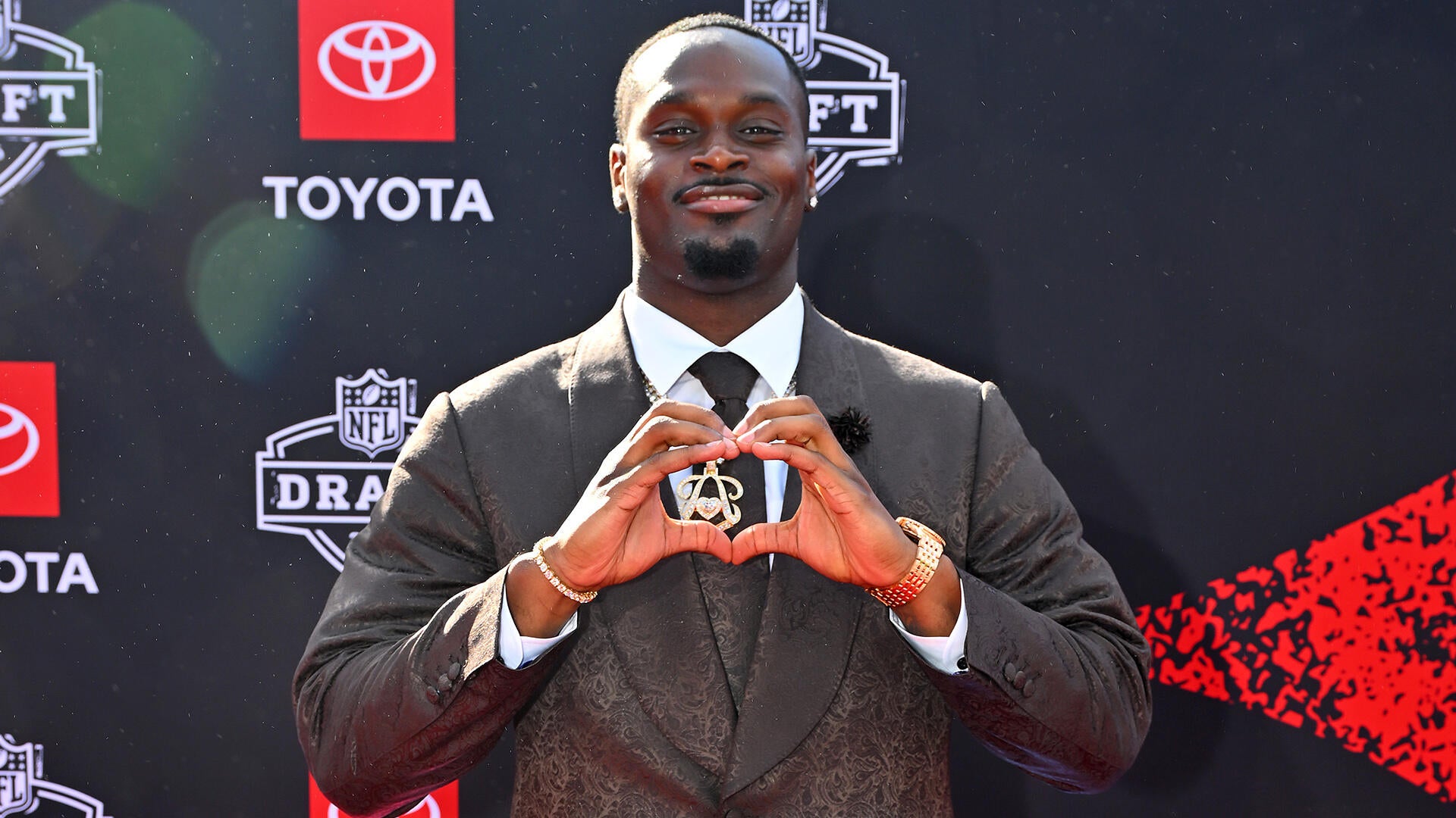 NFL Draft 2026: A look at which prospects are attending in Pittsburgh and what they are wearing