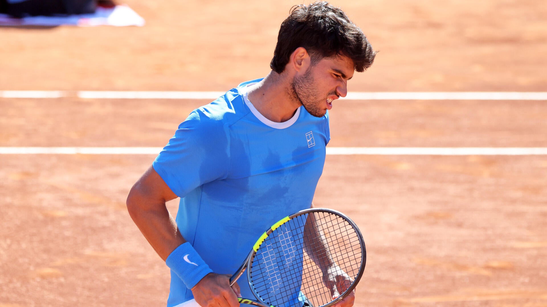 Carlos Alcaraz injury: Spanish star withdraws from French Open as he deals with wrist injury