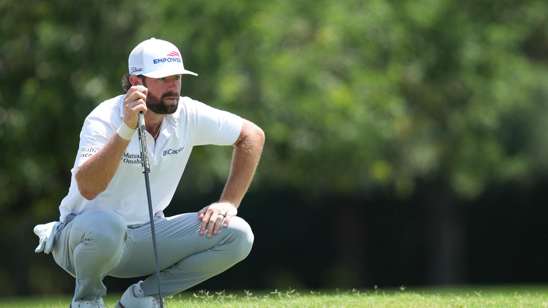 Cameron Young (-8) Cards Bogey-Free Opening Round