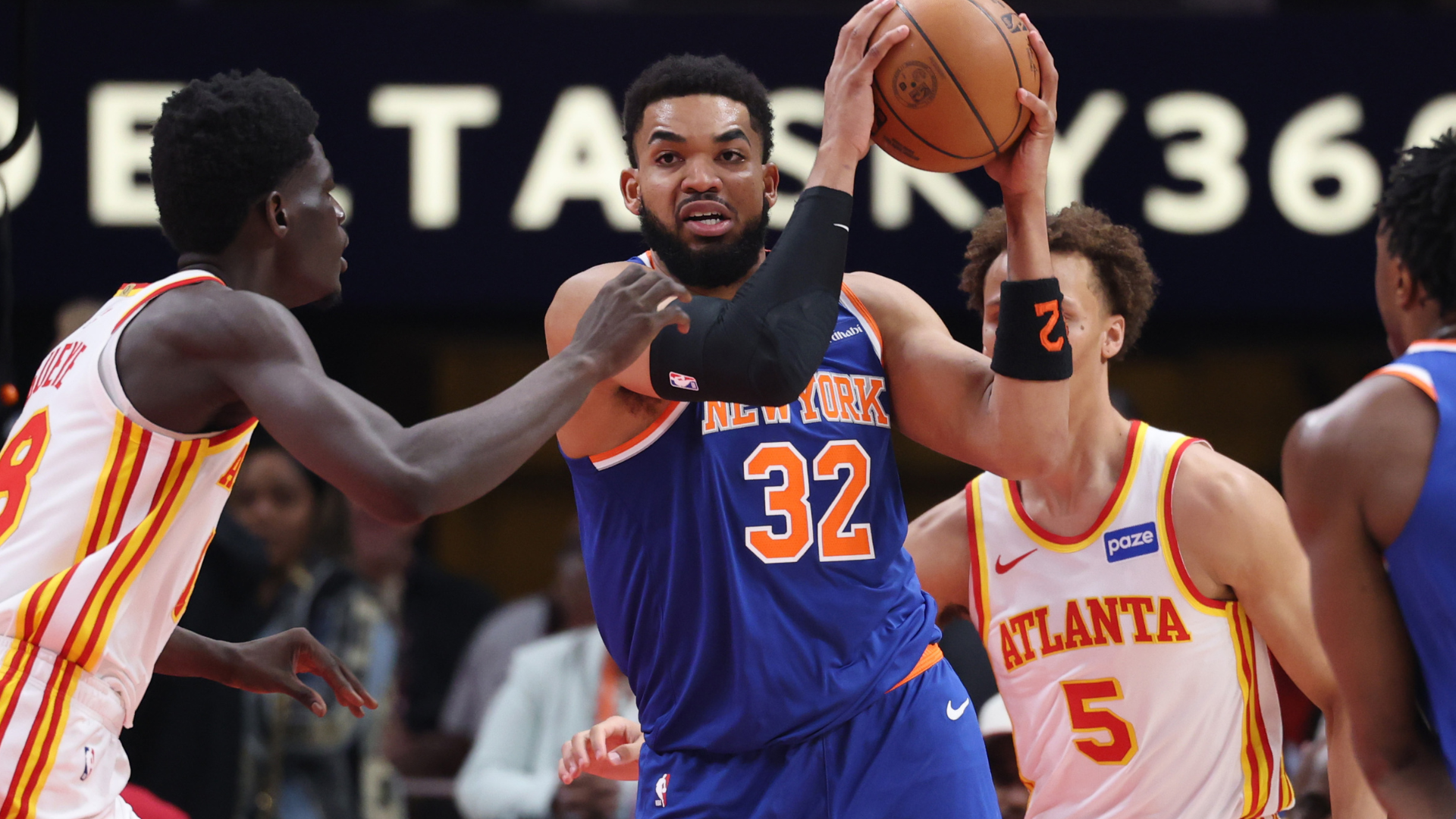 Knicks meraih selisih poin terbesar di babak pertama dalam sejarah playoff NBA dengan kemenangan telak 47 angka atas Hawks di Game 6