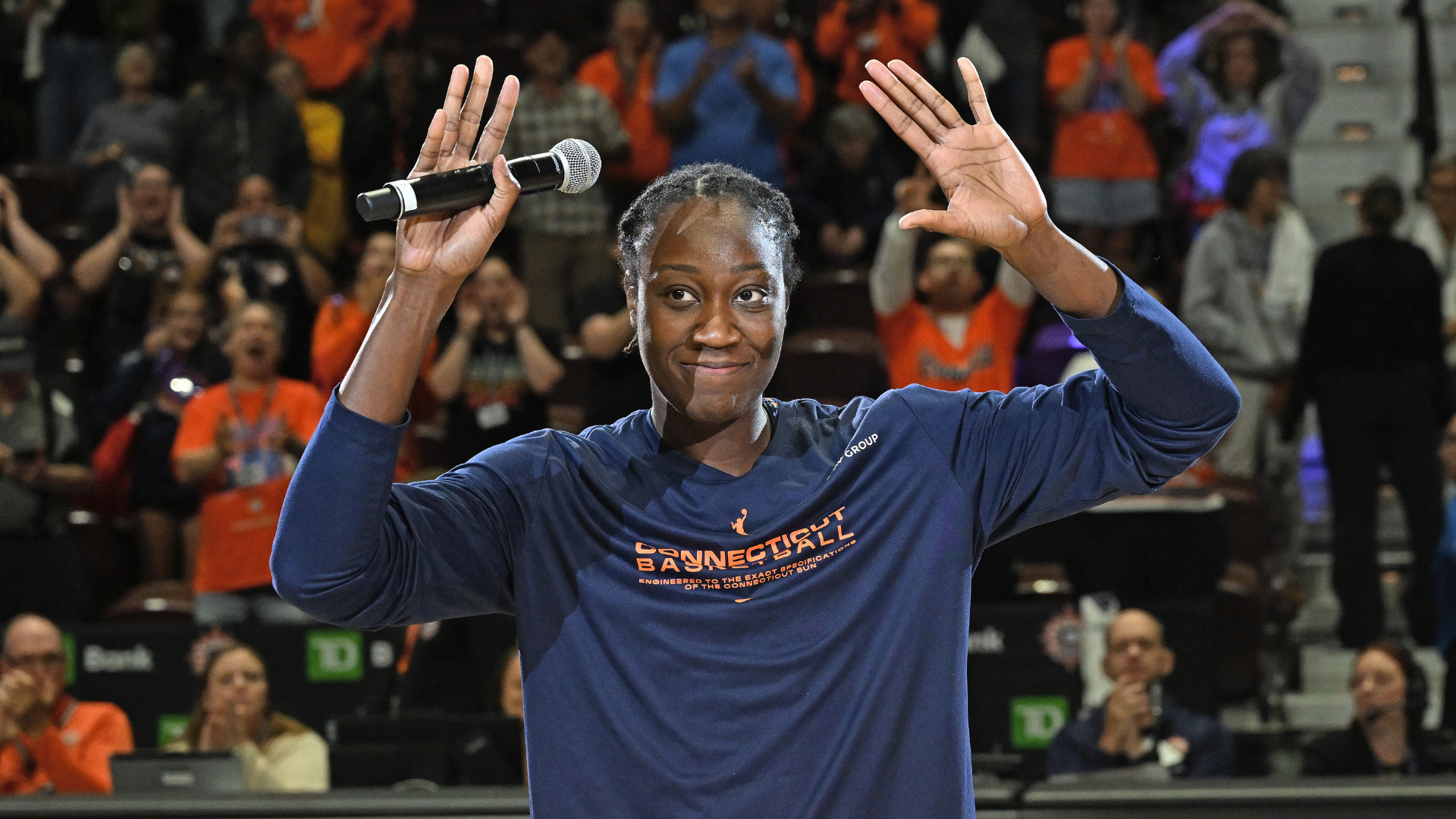 Tina Charles, the WNBA's all-time leading rebounder and 2012 MVP, announces retirement after 14 seasons