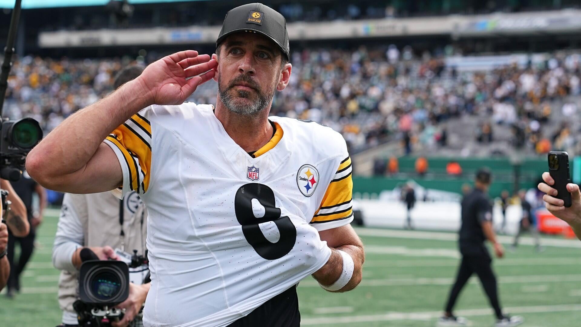 Aaron Rodgers might actually be ready to sign with the Steelers, plus ranking the NFL's worst QB rooms