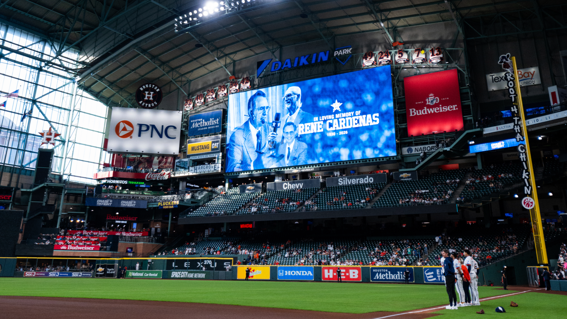 René Cárdenas, MLB’s First Spanish Broadcaster, Dies at 96