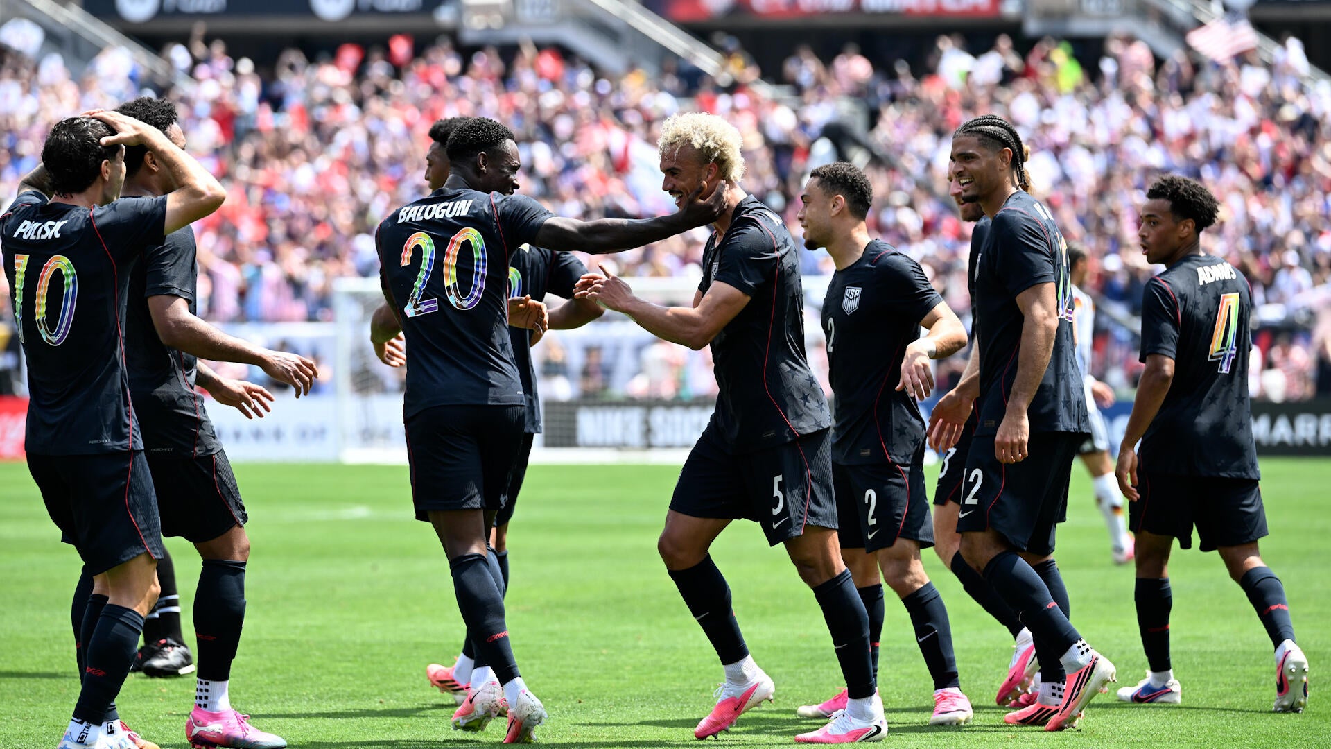 https://sportshub.cbsistatic.com/i/2026/06/12/a6fdf4a1-d1d0-43eb-a865-483f7d38a847/6.jpg