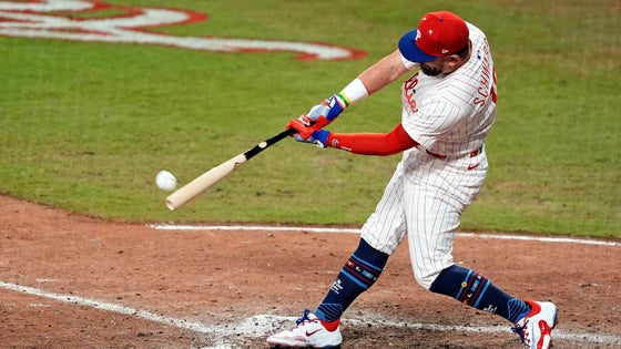 kyle-schwarber-philadelphia-phillies