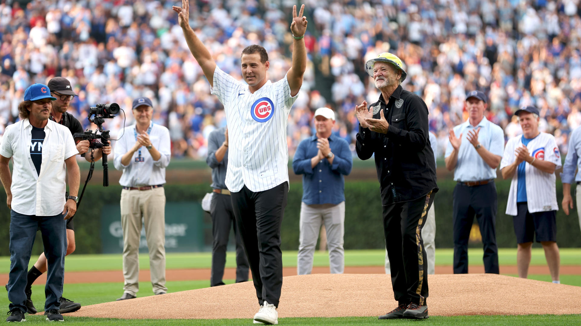 Rizzo's Bleacher Brilliance: Former Cub Relives Glory Days with Spectacular Catch
