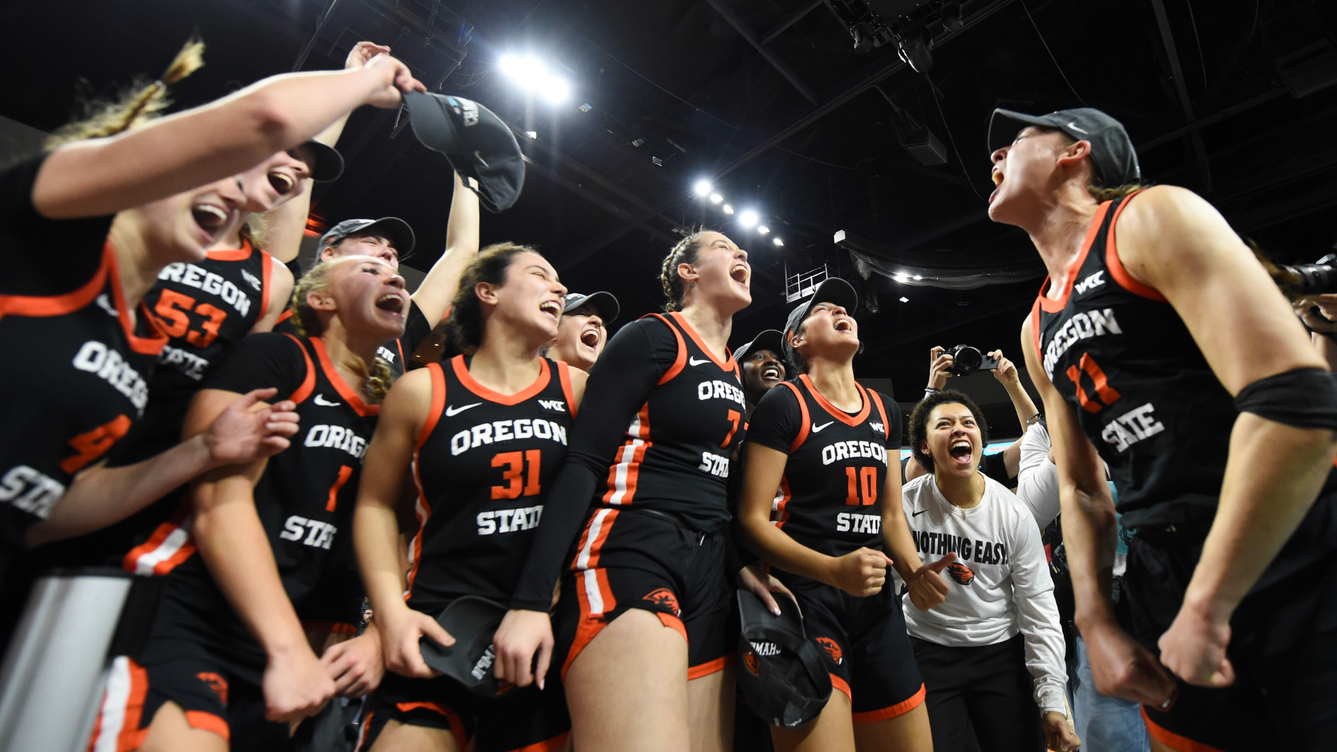 US College Basketball Players Eye Union, Challenging Amateurism in Landmark Move