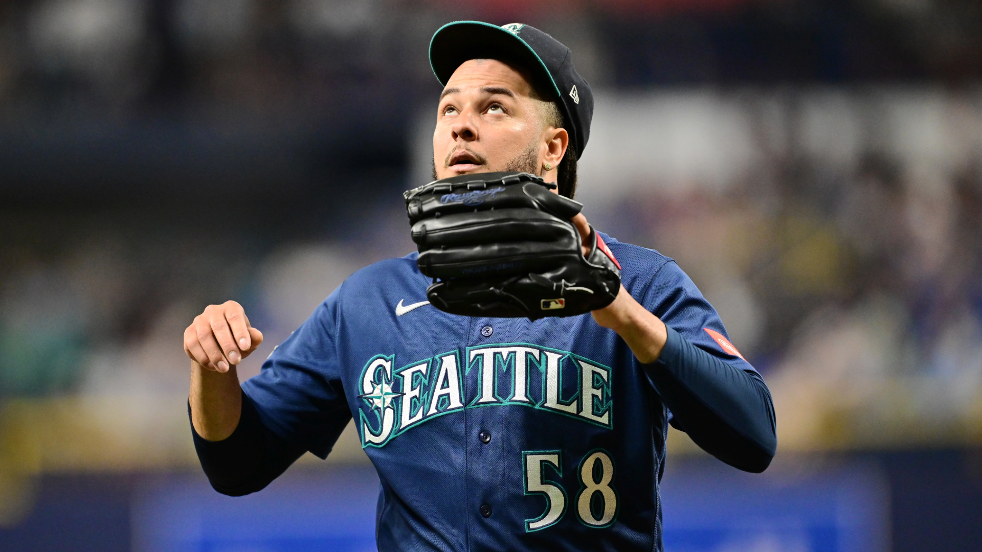 Luis Castillo traded to White Sox: Mariners starter to bolster Chicago rotation hanging on to division lead