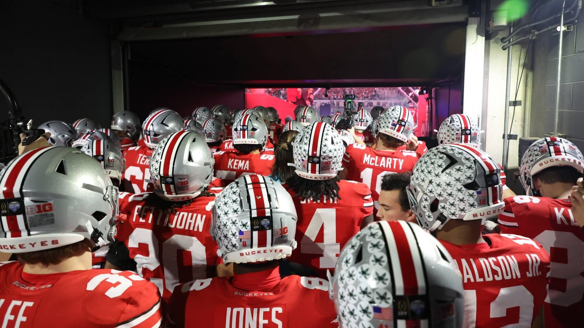 Ohio State, Oregon lead most wide-open preseason Coaches Poll top 25 since 2008