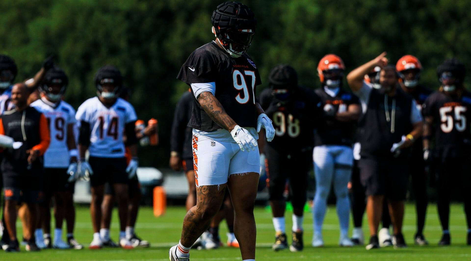Bengals 2026 NFL futures odds: Bettors loving Joe Burrow for MVP, but what about new-look Cincinnati defense?