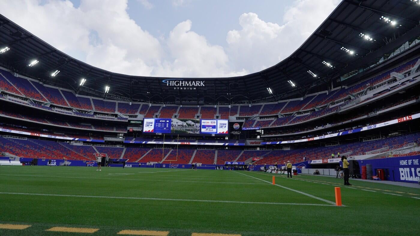 Apparently, $2.1 billion doesn't buy a clear view: Bills fans discover major problem with new stadium