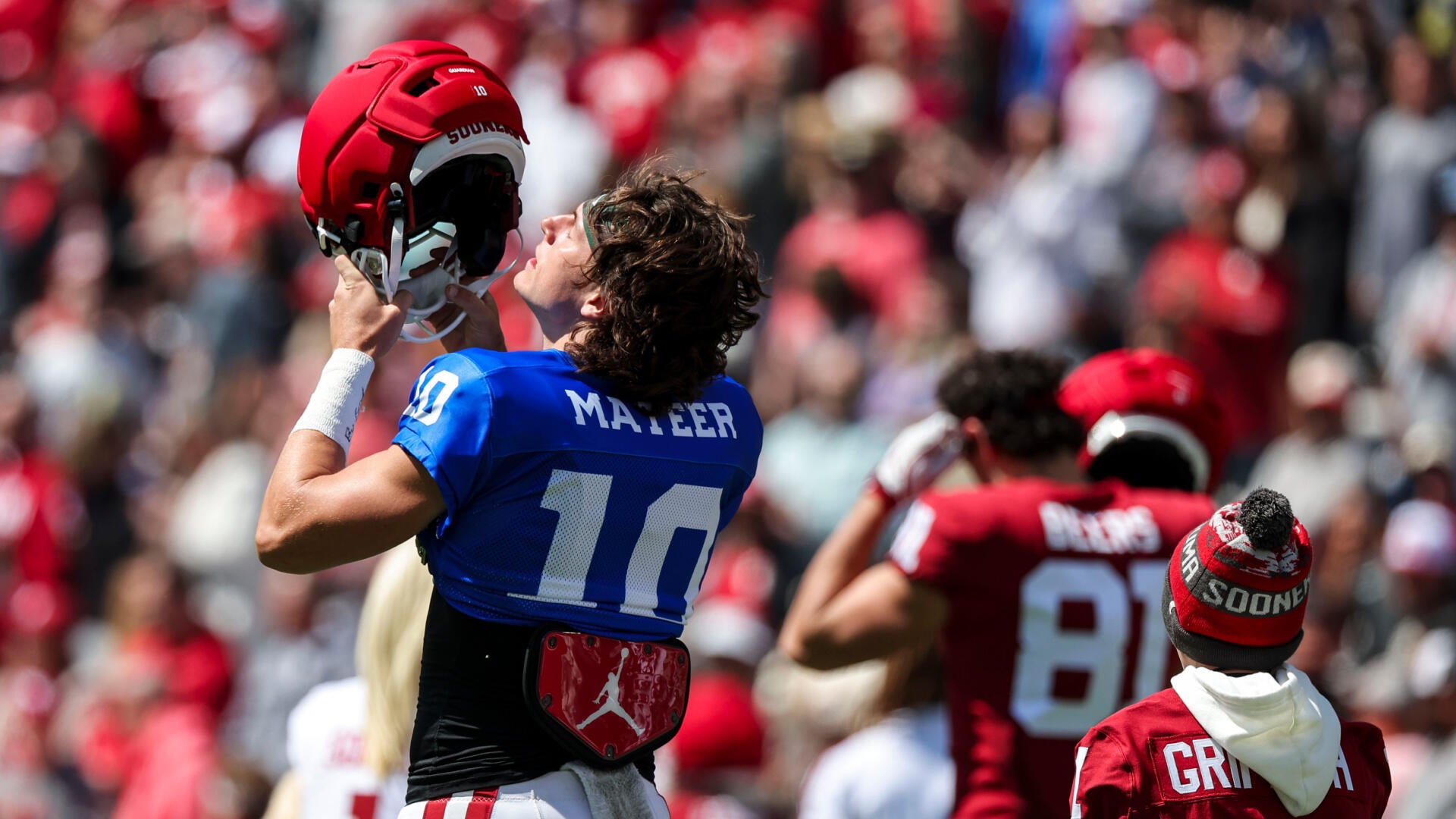 Too jacked? Why Oklahoma quarterback John Mateer bulking up won't hurt his throwing motion