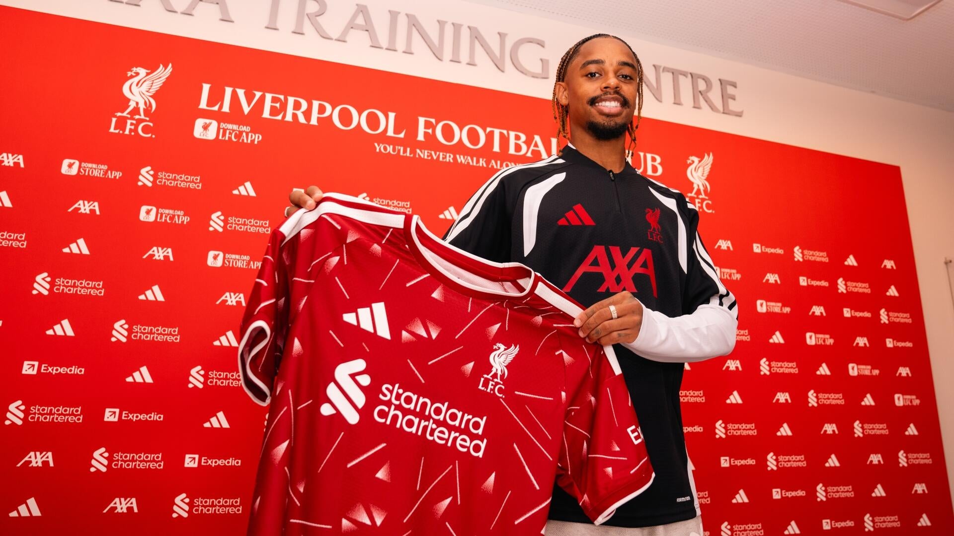 Bradley Barcola transfer grades: Liverpool sign French star from PSG for $116 million
