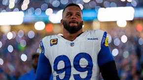 Aaron Donald Returns to Rams on 1-Year Deal