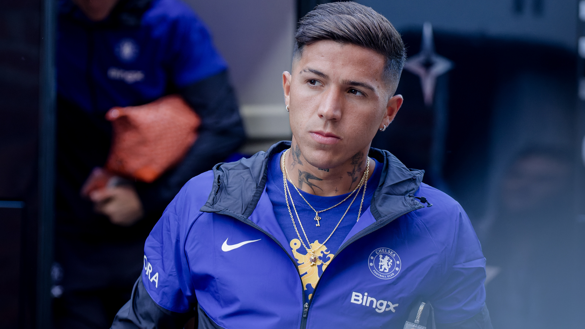 Enzo Fernandez to join Manchester City from Chelsea in record-tying $170 million move