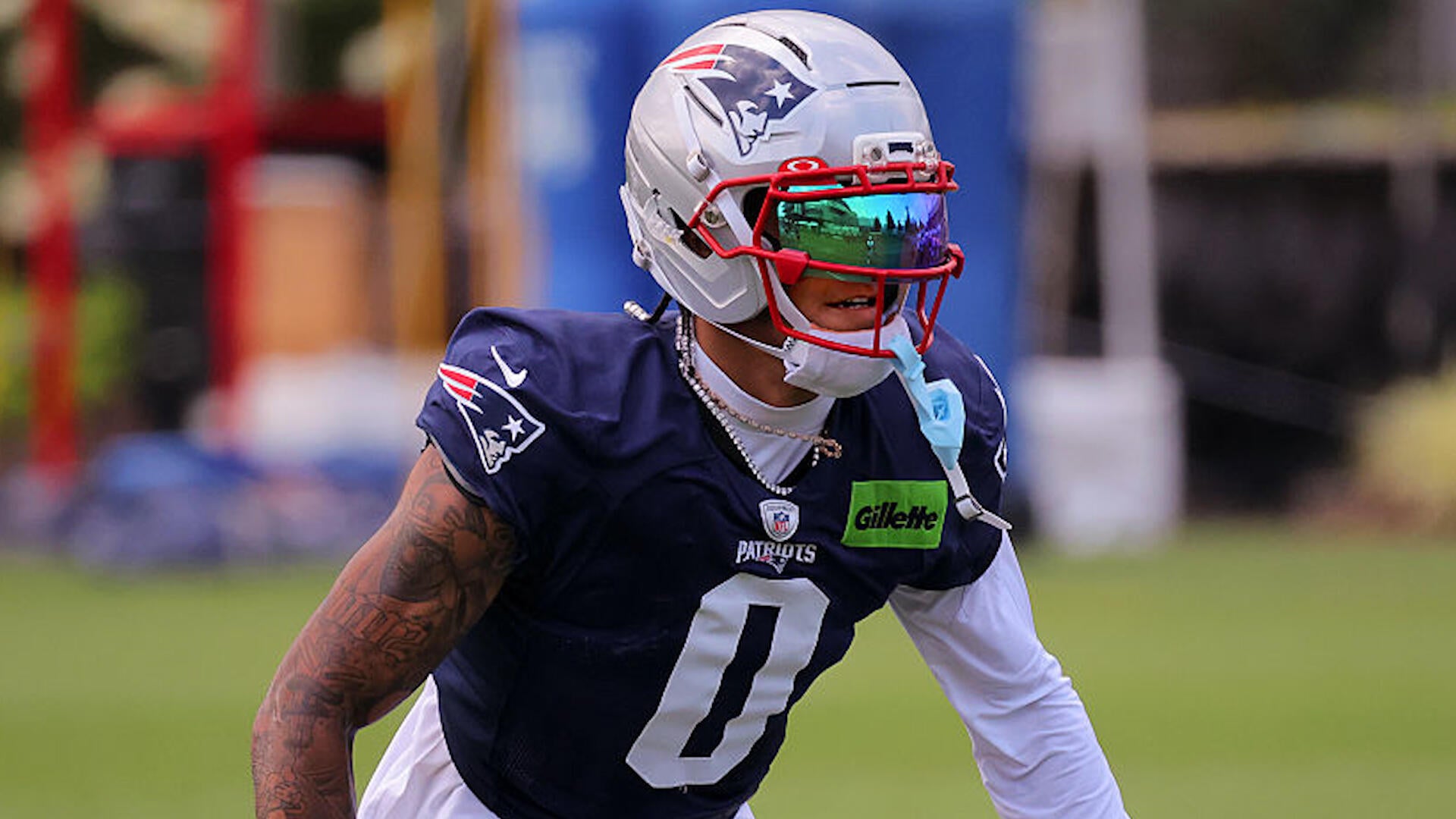 Christian Gonzalez signs record-breaking contract extension with Patriots
