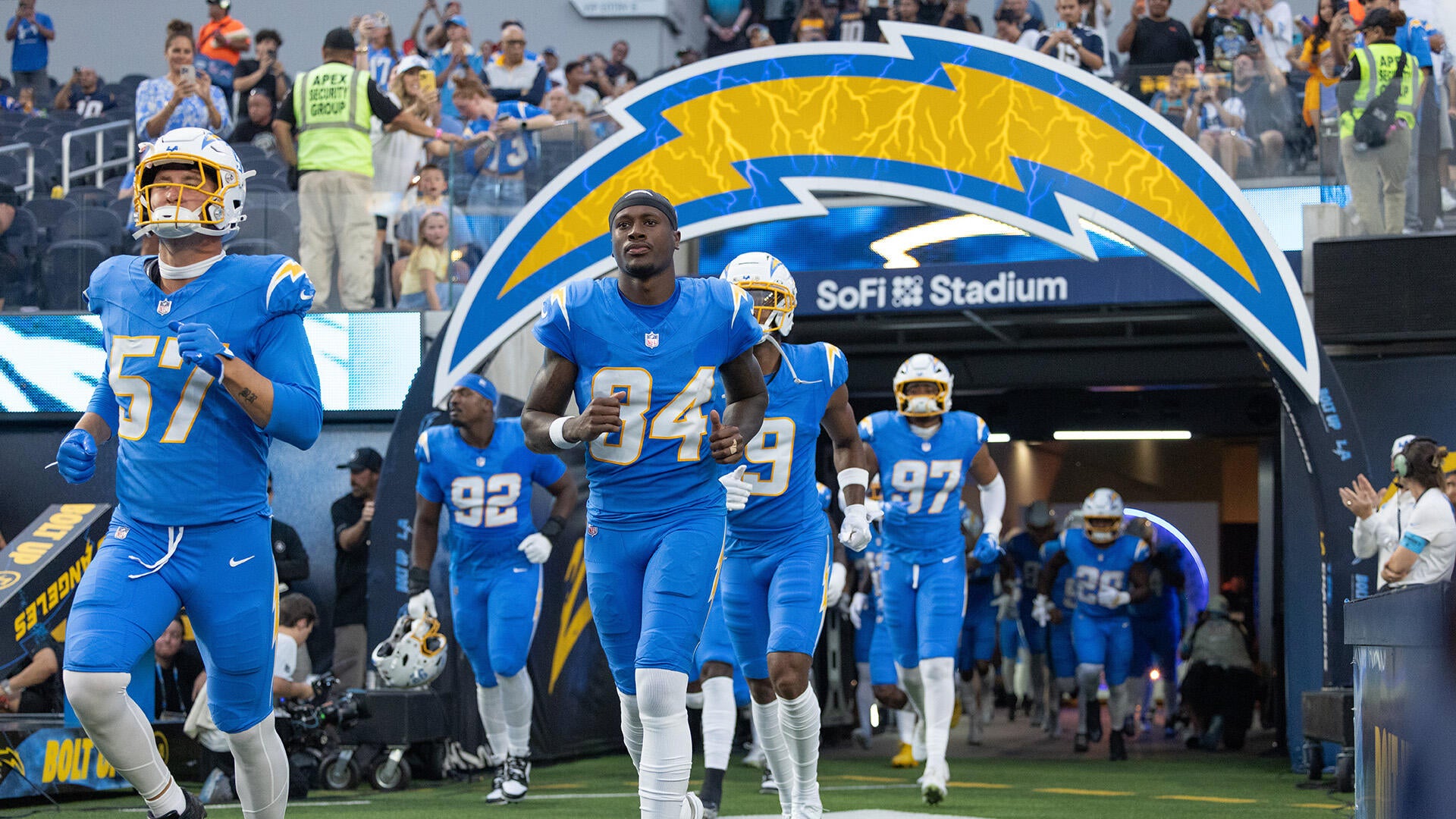 Cardinals vs. Chargers: Justin Herbert debuts new-look offense under Mike McDaniel for Los Angeles
