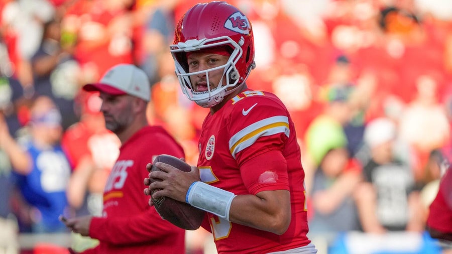 Chiefs vs. Broncos 'MNF' picks by NFL expert on 32-15 roll
