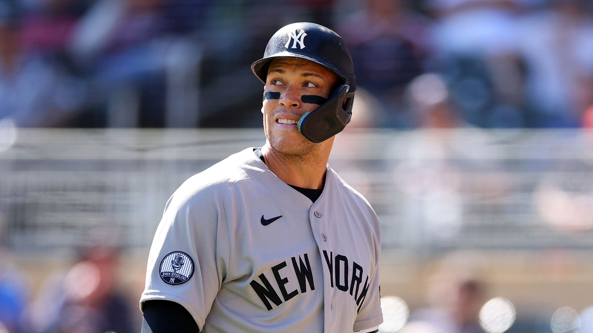 Aaron Judge exits Yankees game with lower leg tightness, unclear if he'll miss games amid tight AL East race