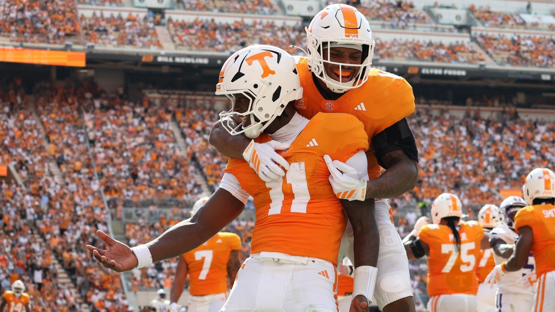 Best Week 4 college football betting promos: Get almost $3,000 in bonuses from top betting apps, sportsbooks
