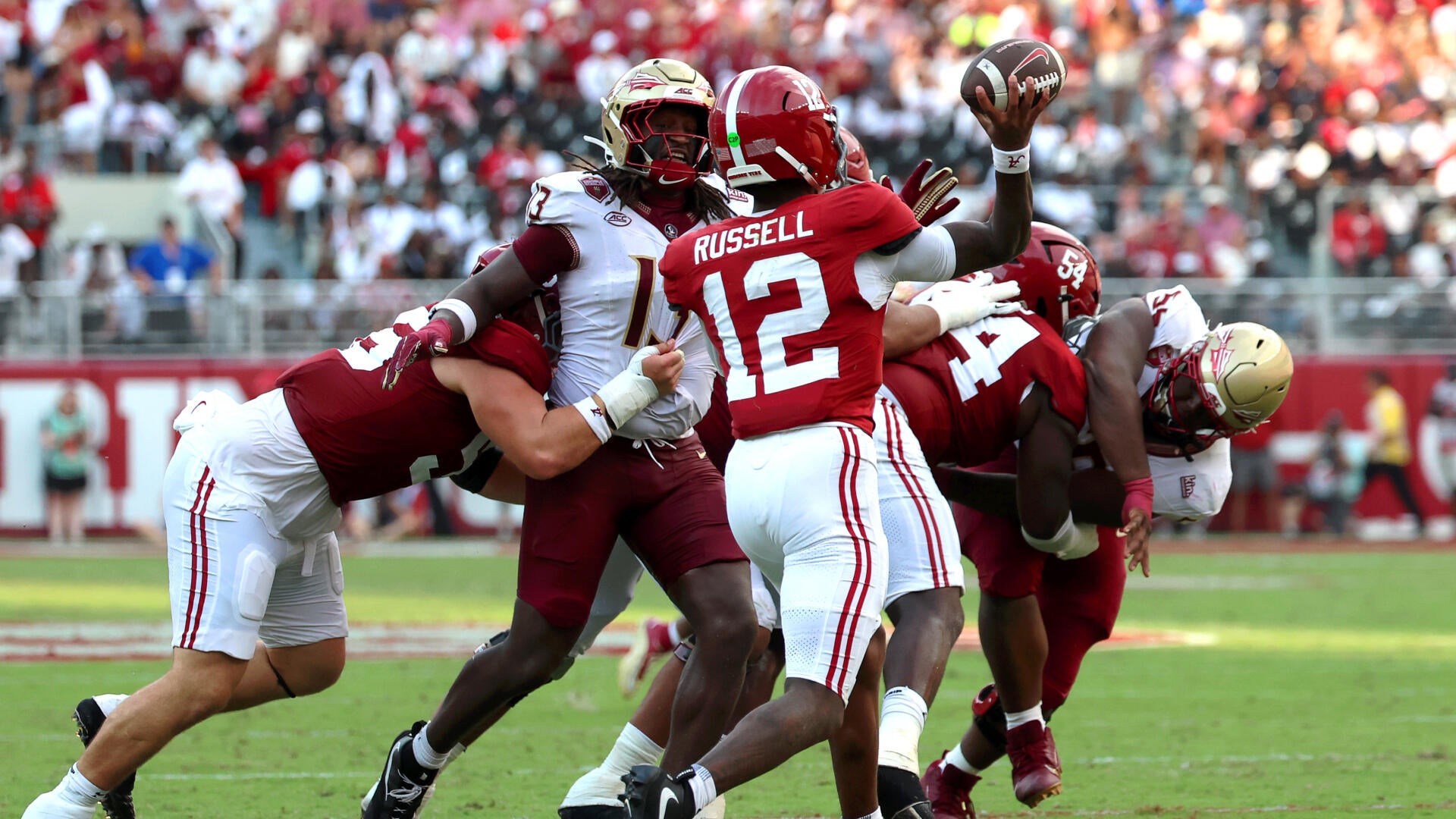 Alabama vs. South Carolina: La apuesta clave en el enfrentamiento SEC