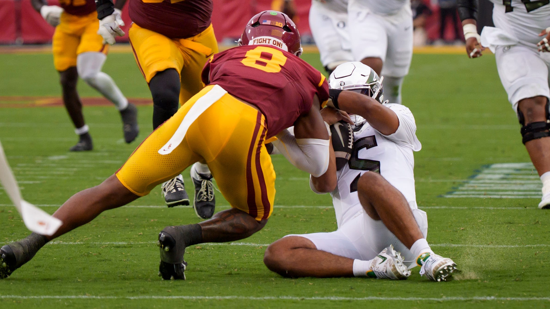 Dante Moore injury update: QB suffered a concussion against USC, expected to return later this season