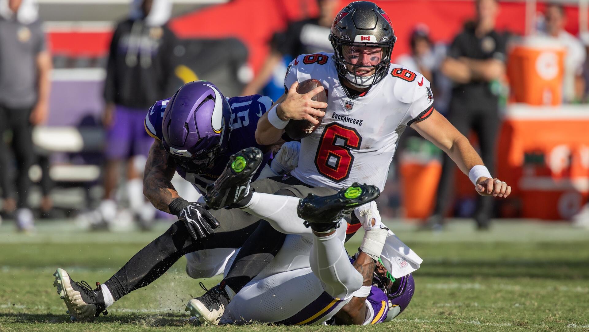 Baker Mayfield injured during Buccaneers' loss to Vikings