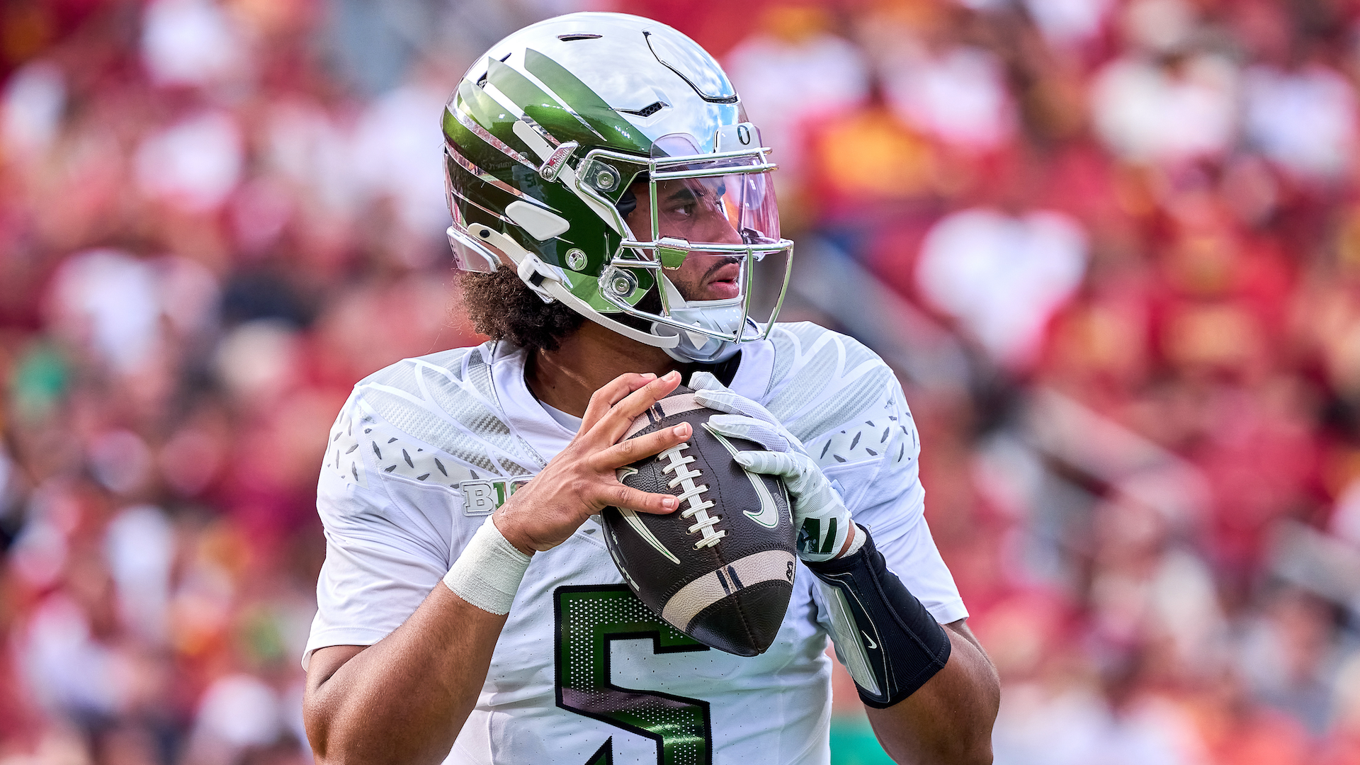 Dante Moore injury: Explaining the NCAA's concussion protocol and if Oregon QB will play vs. UCLA