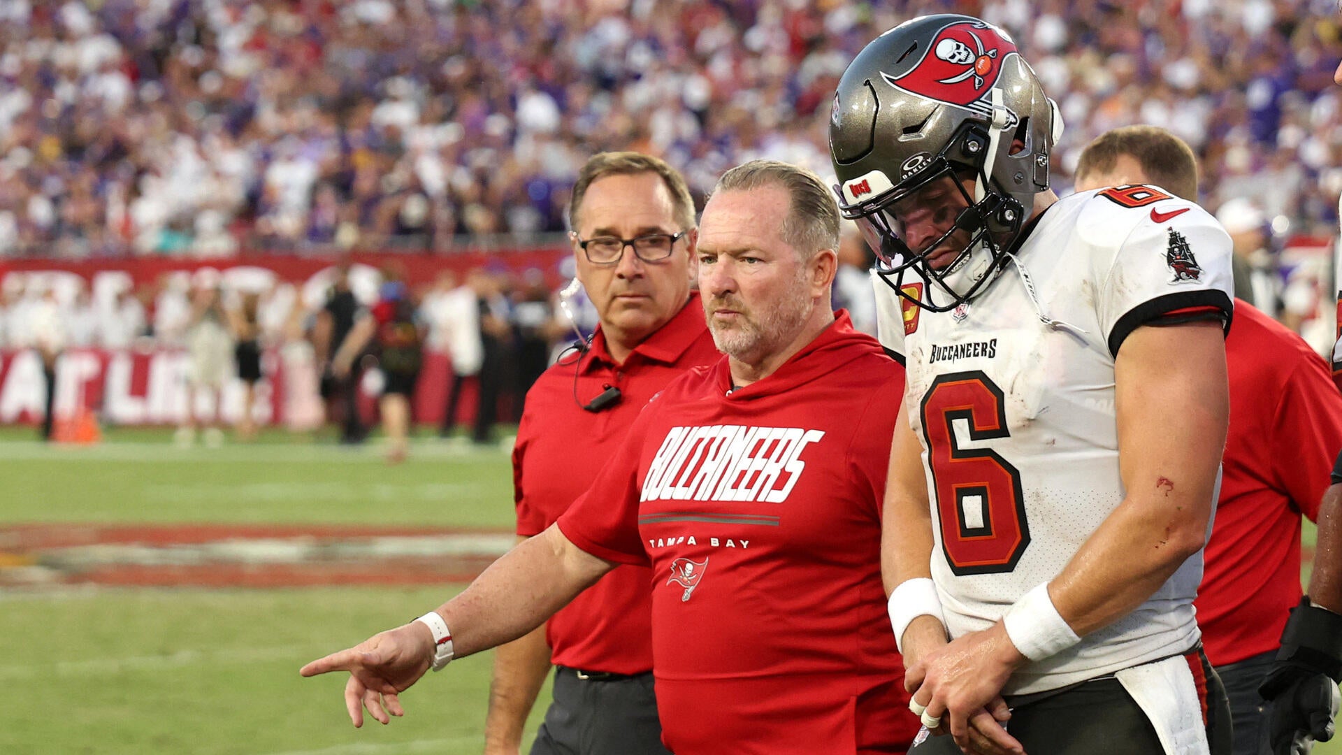 How Baker Mayfield injury impacts Buccaneers offense, QB depth chart