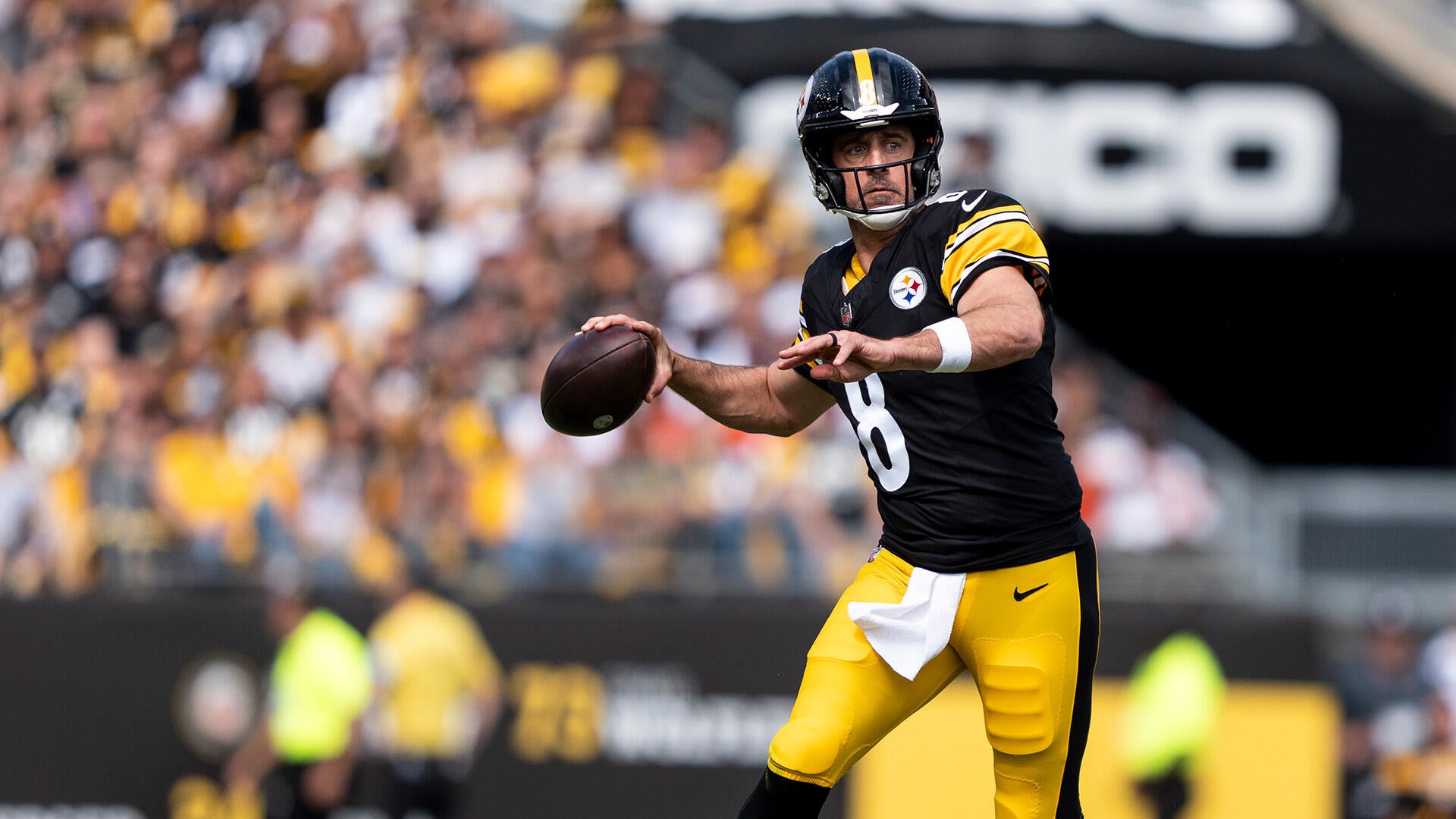 Steelers' Aaron Rodgers could pass Tom Brady and Patrick Mahomes to set a unique NFL record Thursday night