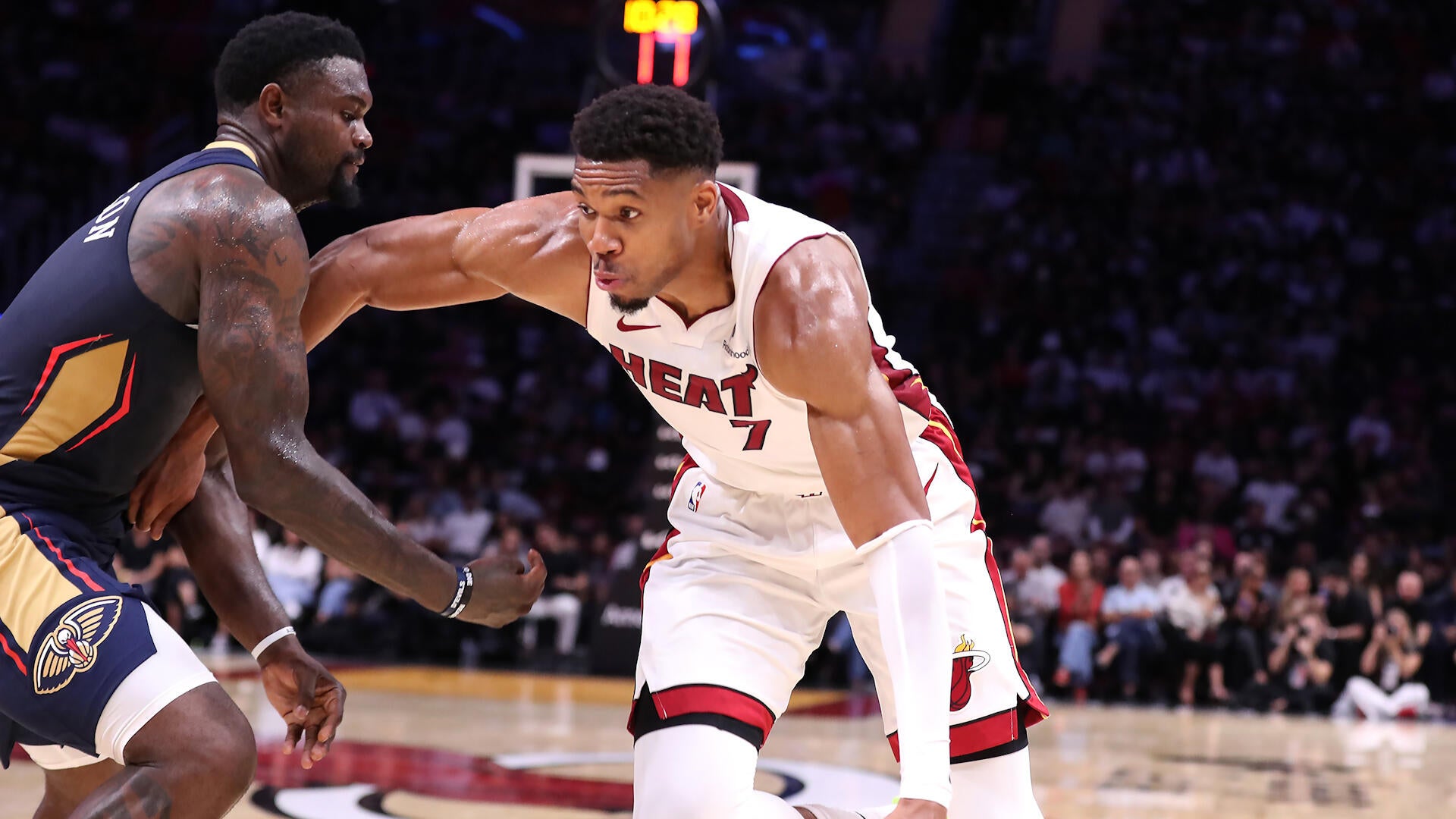 WATCH: Giannis FLUSHES it with left hand (NBA preseason highlights; Pelicans at Heat, 10/8)