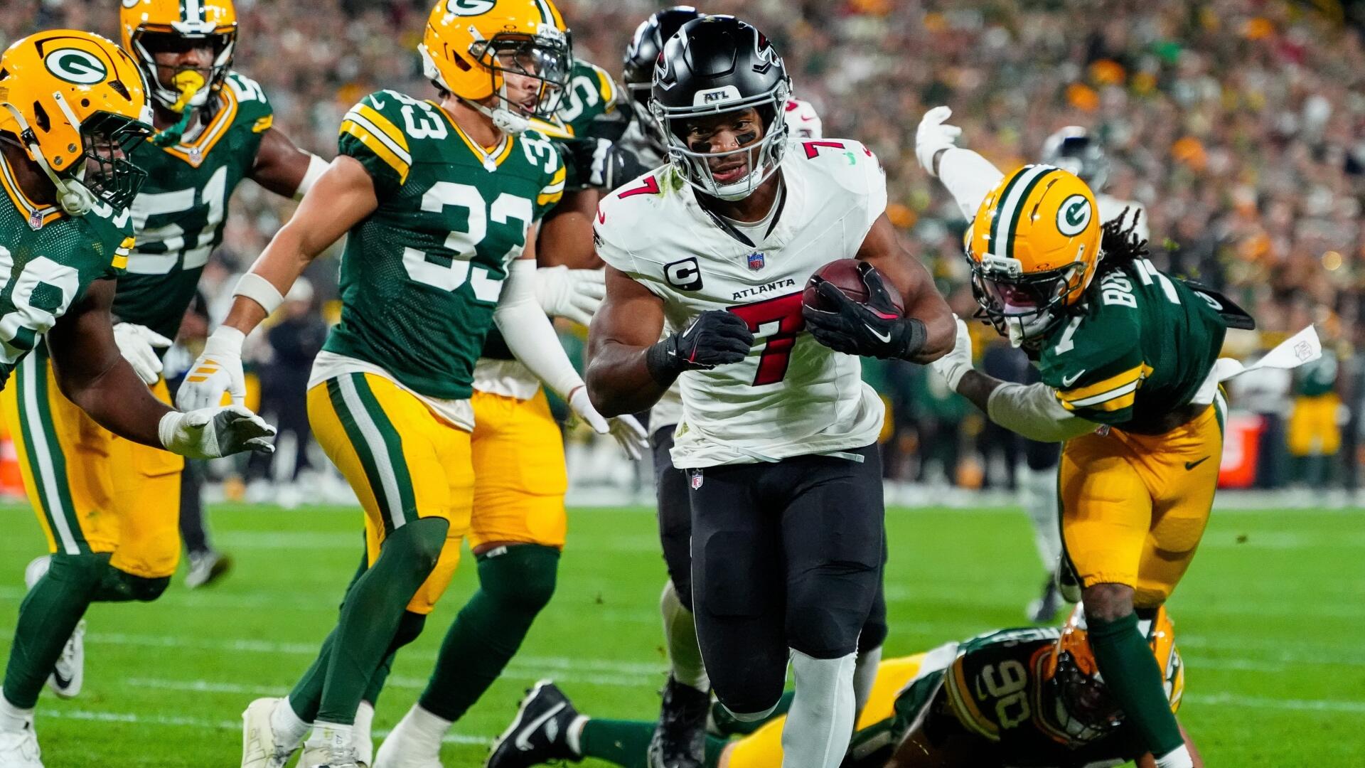 2026 Week 5 NFL player prop picks, best bets for Sunday's games include Christian McCaffrey, Bijan Robinson