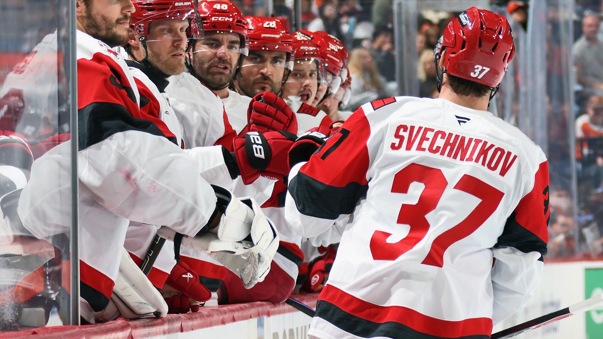 Highlights: Hurricanes at Flyers (10/11)