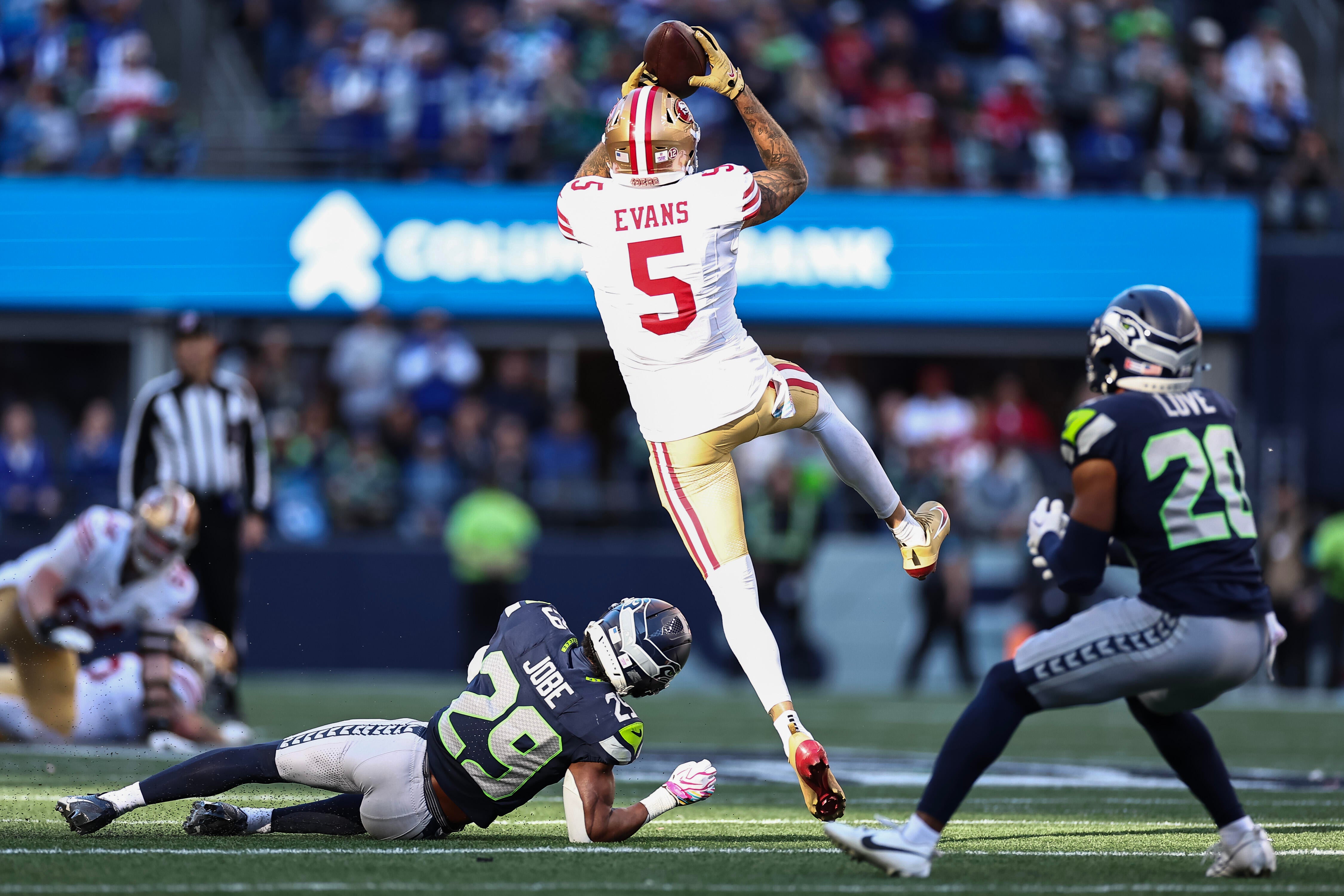 Top 10 best NFL free agent acquisitions through Week 5: Kenneth Walker III, Mike Evans on top