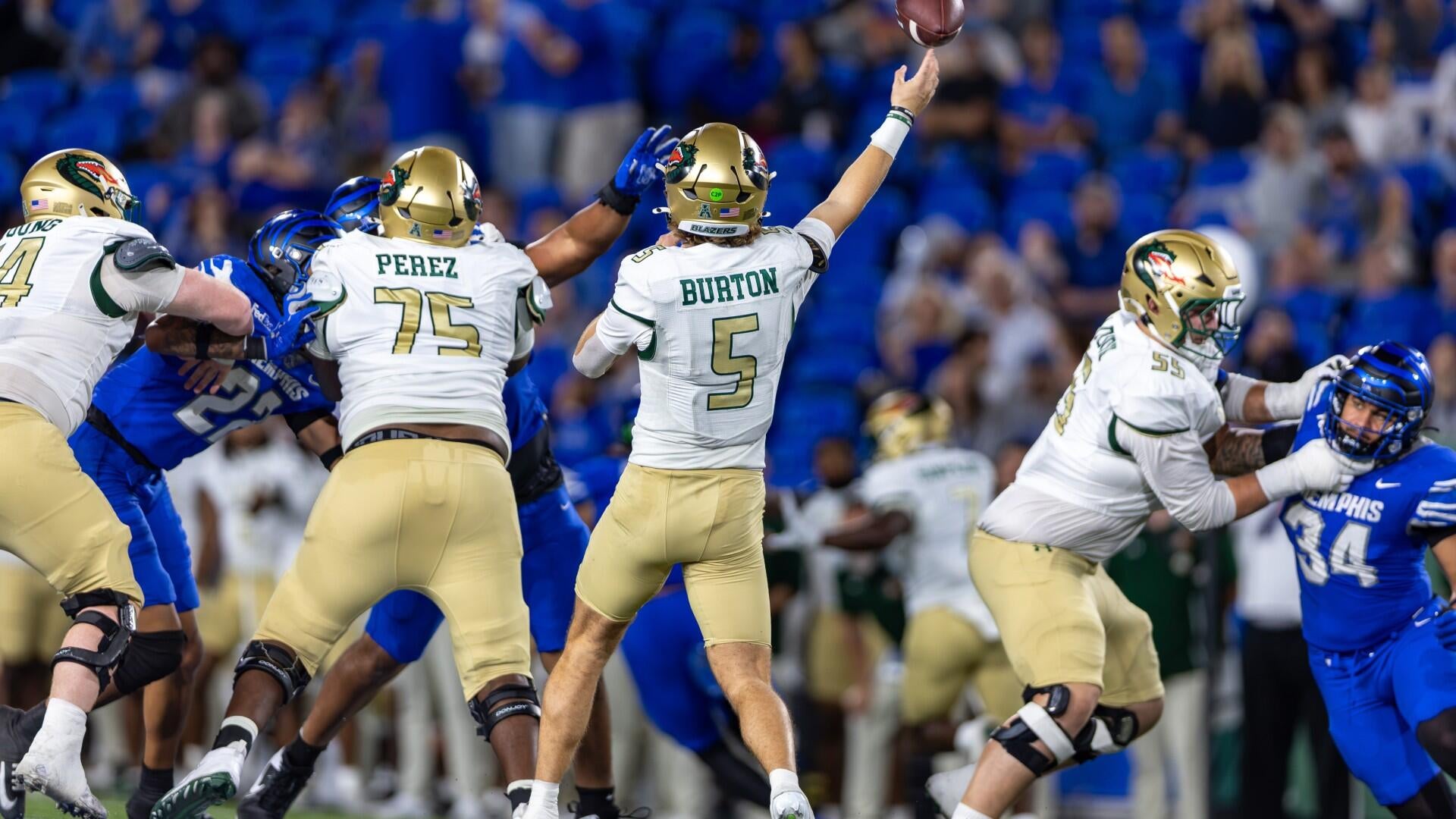 East Carolina vs. UAB prediction, odds, time: Week 7 college football Thursday picks from proven model