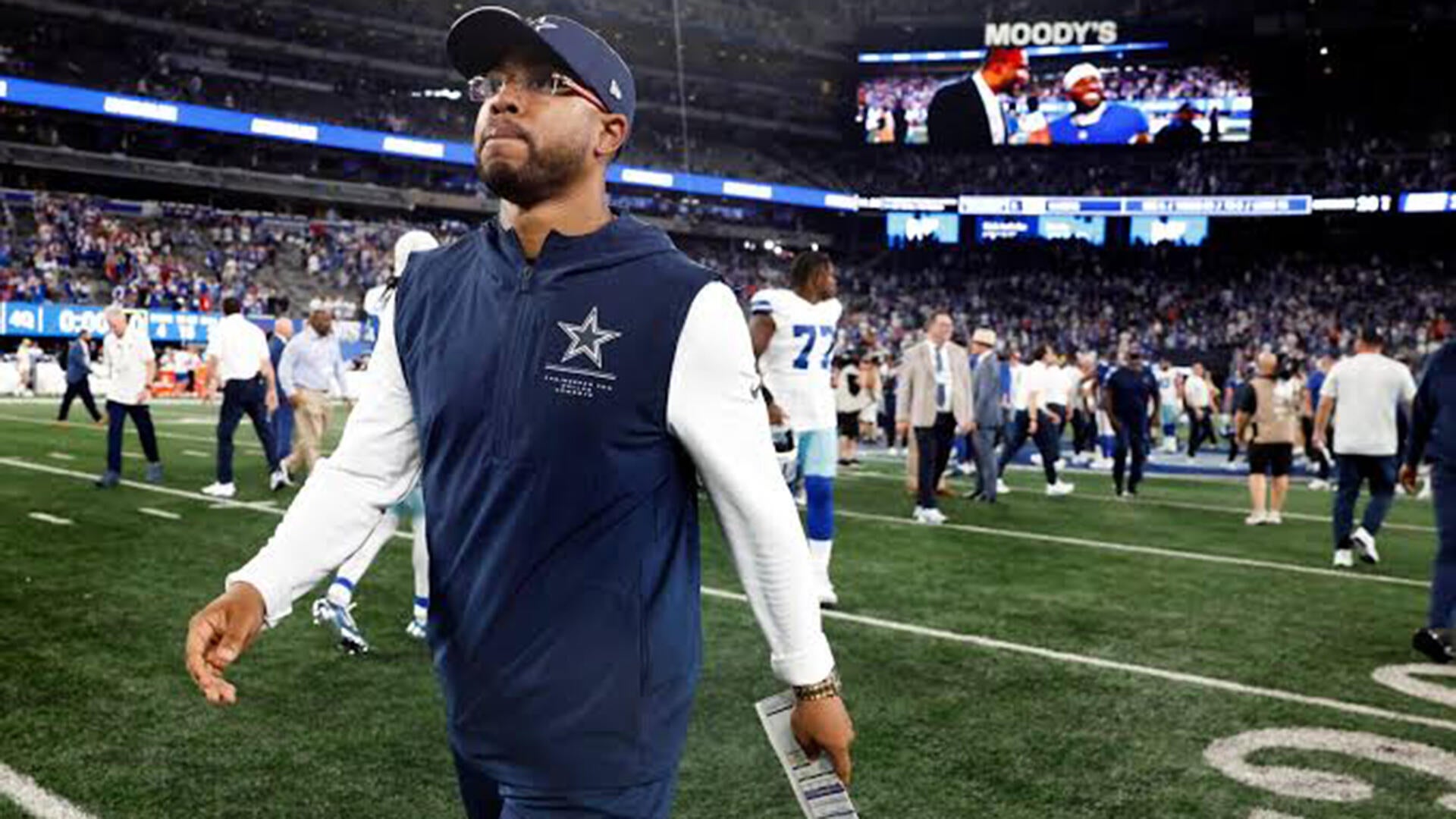 Christian Parker contradicts Jerry Jones, likely to stay on sideline as Cowboys defense seeks answers