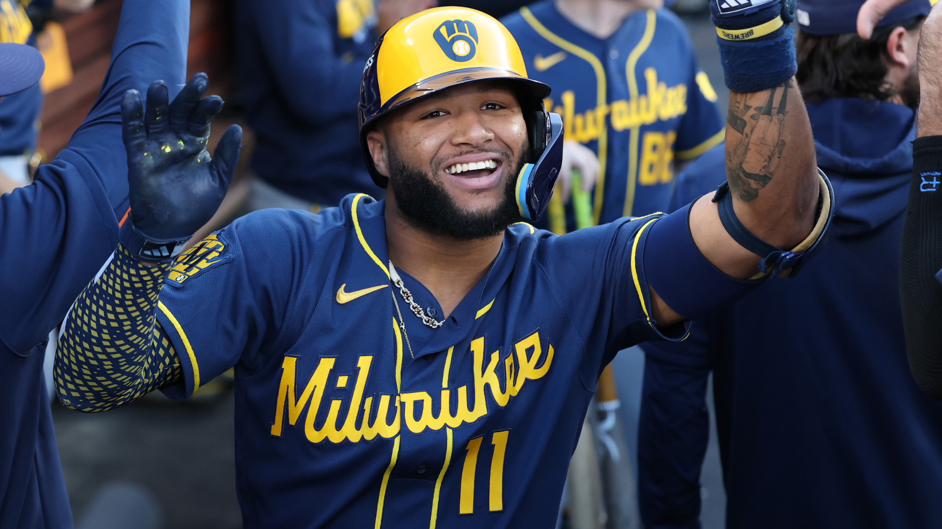 Dodgers vs. Brewers Game 4 predictions: Expert picks with champs on the verge of being swept