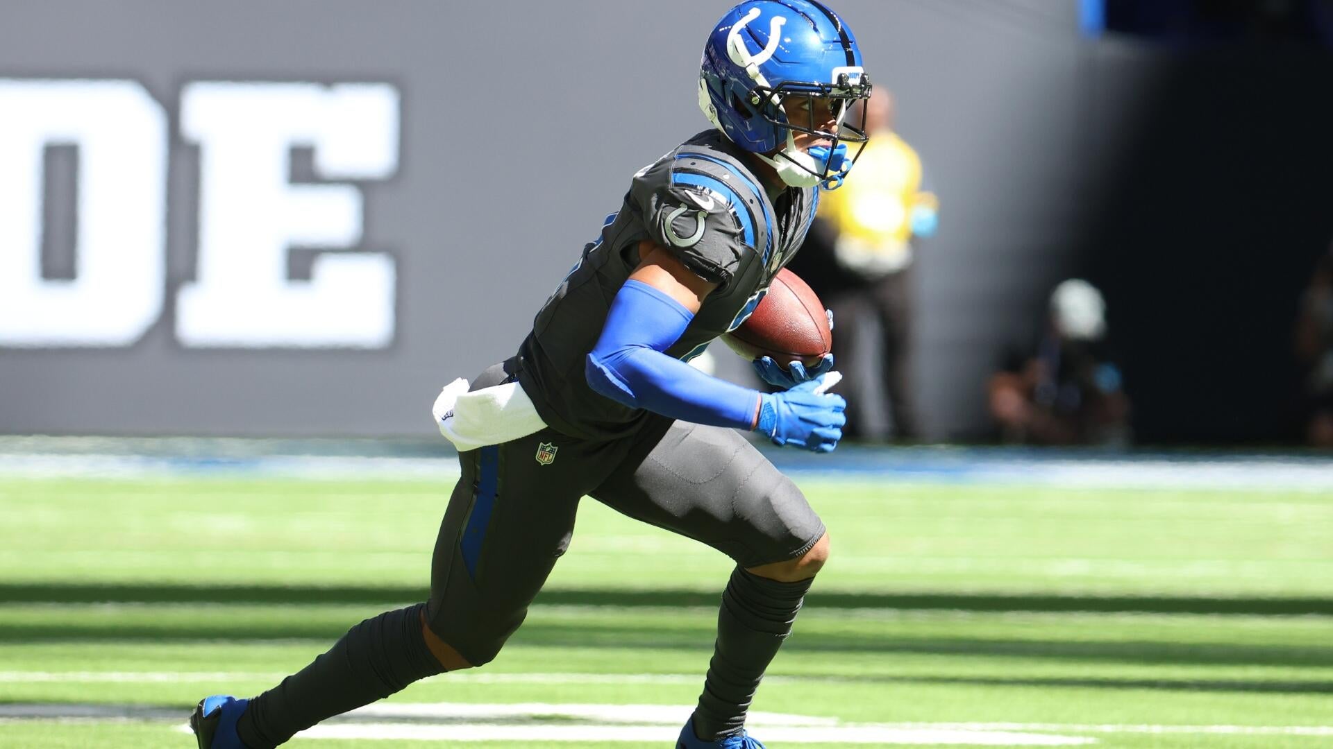 Fantasy football rankings, projections, lineups, sleepers for Week 6 from proven model