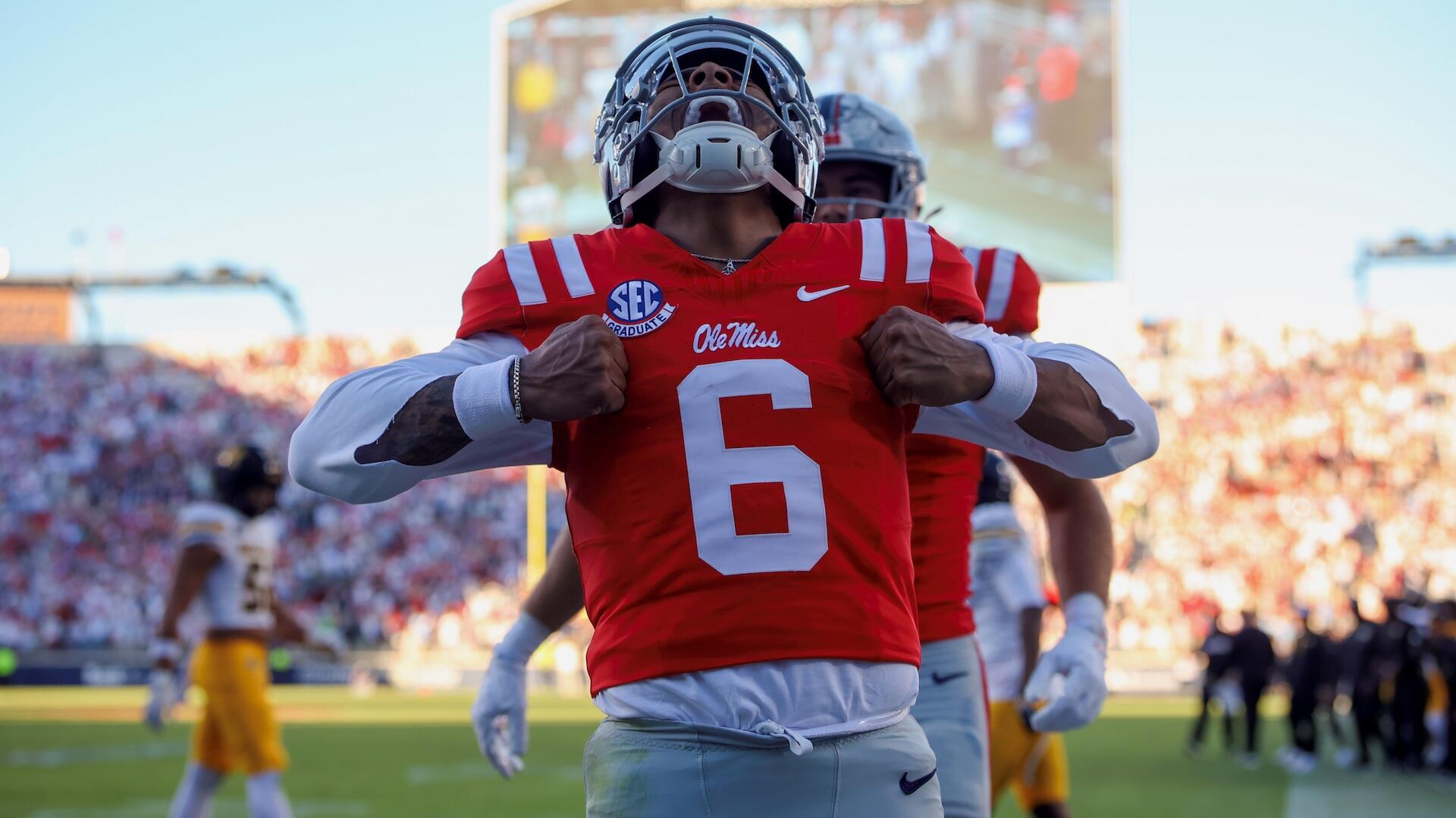 College football grades: Ole Miss earns 'A' for commanding win, Georgia gets 'F' on Week 7 report card