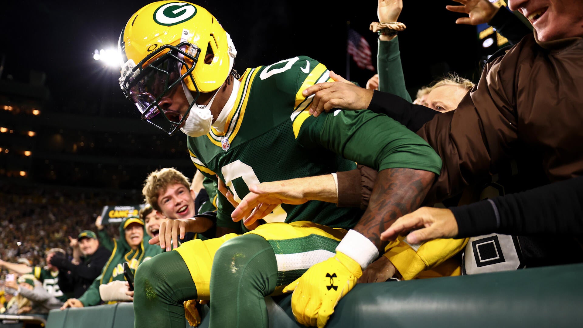 Packers Cruise Past Cowboys for 3rd Straight Win